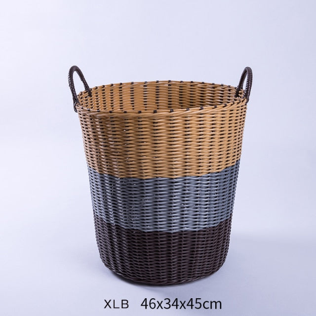 Verschiedene Rattan-Bambus-Wäschekörbe